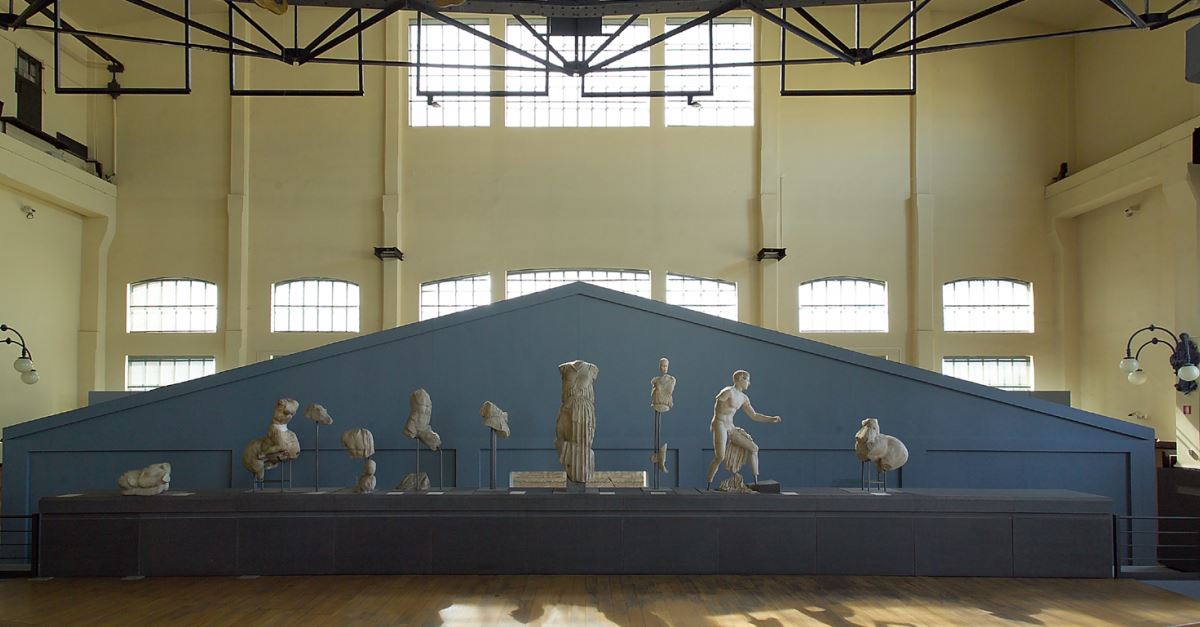 aMICi – Il frontone del tempio di Apollo Sosiano: sculture greche alla Centrale Montemartini