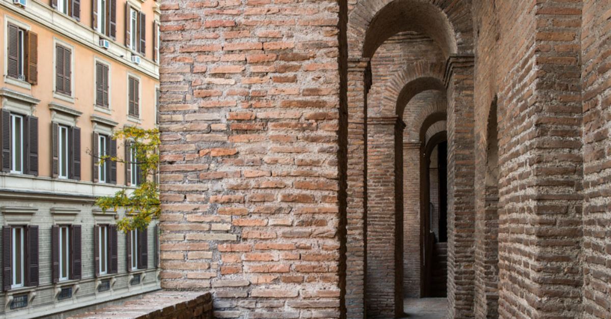 Camminamento delle Mura Aureliane di Via Campania