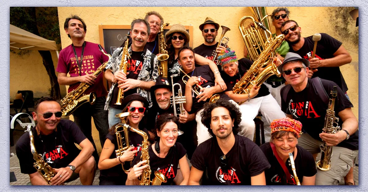 FANFAROMA STREET BAND