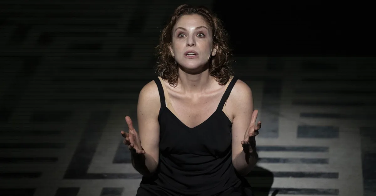 CLITENNESTRA CLITENNESTRA