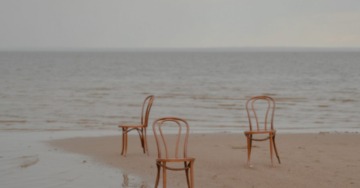 STORIE DI RE, SEDIE E SOGNI NASCOSTI