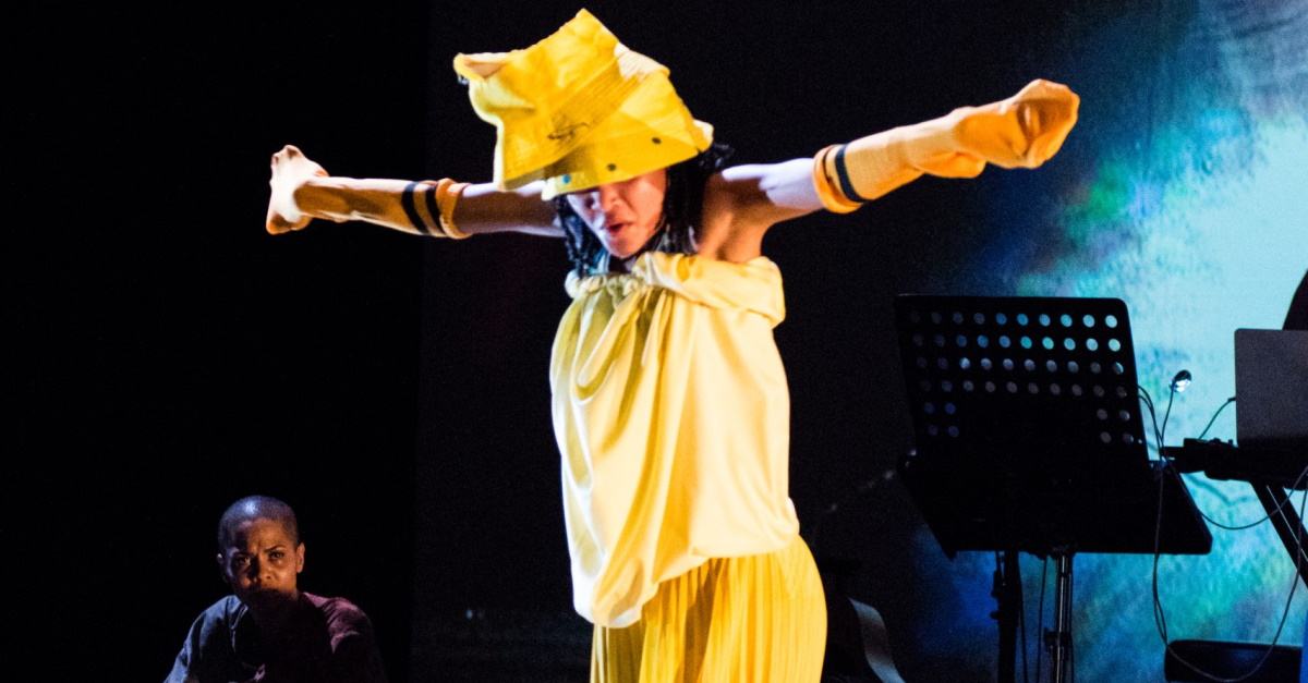 Robyn Orlin – Garage Dance Ensemble