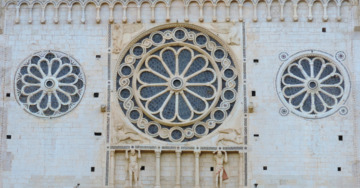 Lapicidi e marmorari. Scultura architettonica umbra e opus sectile cosmatesco nell’età di Innocenzo III