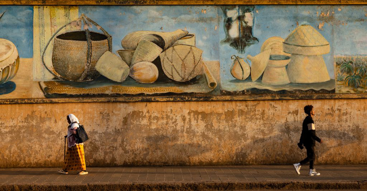 DI LUCE E POLVERE. L’ERITREA NEGLI SCATTI DI ALESSANDRO MOGGI