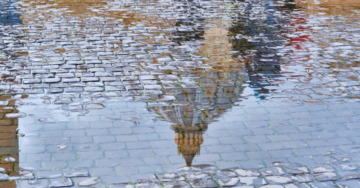 La storia al contrario. Papesse e antipapi, nani e fantasmi