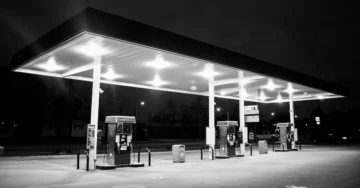 Lungo le Strade Blu. Along the Blue Highways