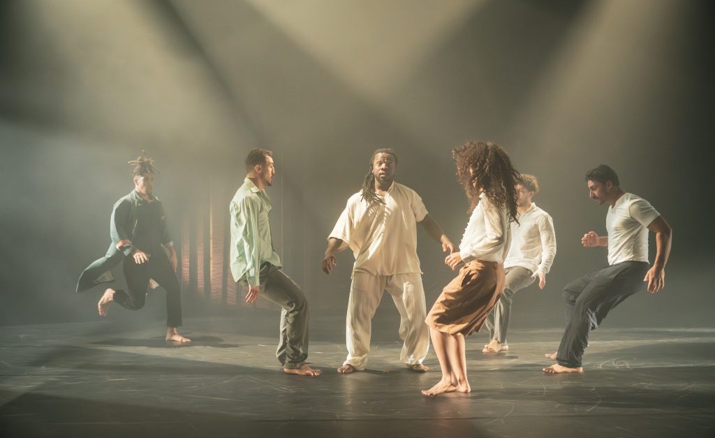 Raphaëlle Boitel Groupe acrobatique de Tanger